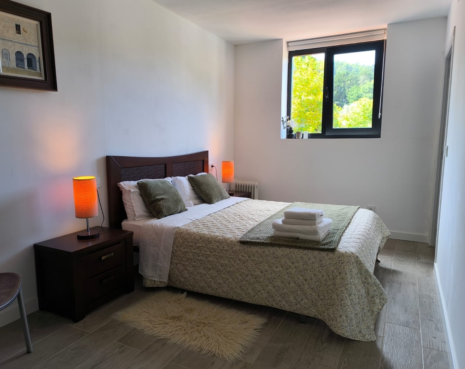 Detalle de habitación doble en Casa da Queira